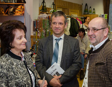Mitarbeiter bei Eröffnung des carla Shops