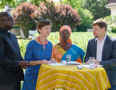 Start der Hungerkampagne 2016 im Garten der Caritas