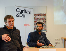 Caritas Pakistan-Gruppe - Andreas Zinggl mit anderem Mitarbeiter der Gruppe