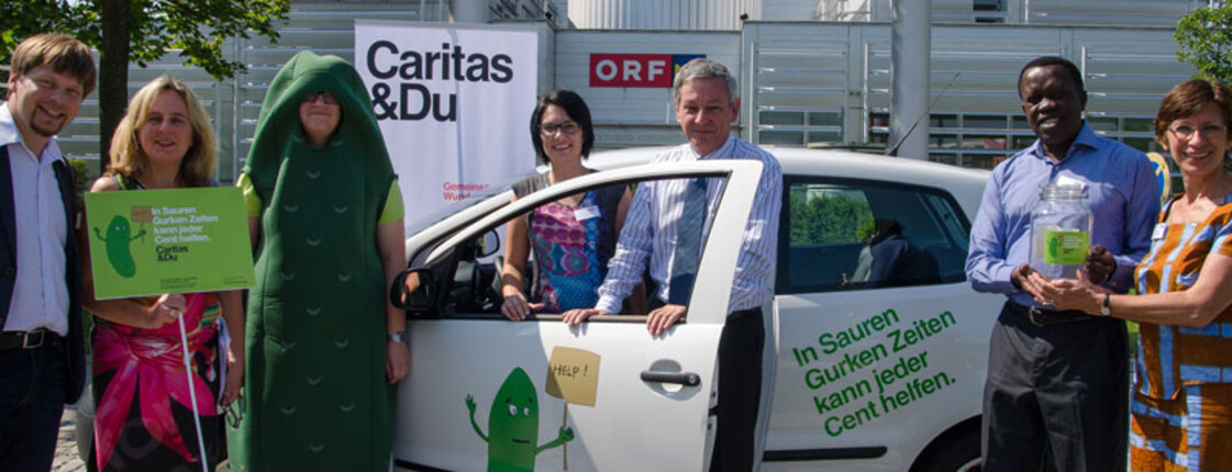 Caritas pk Hunger Gurkenglasaktion Gruppenfoto 
