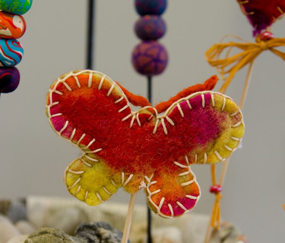 Werkstatt Loosdorf Produkt Schmetterling aus buntem Filz