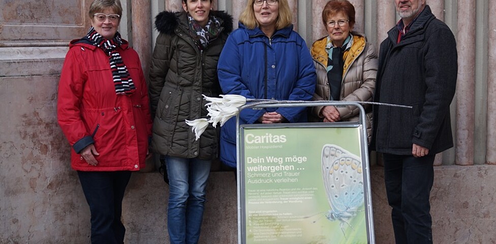 Trauerstationen des mobilen Hospizdienst der Caritas im Stift Lilienfeld - Gruppenfoto