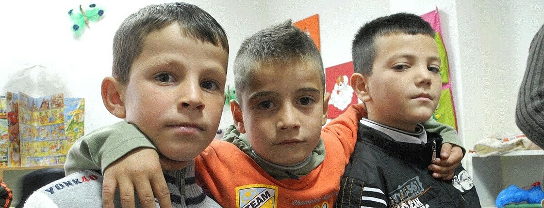 Kinder im Straßenkinderzentrum Haus Eden in Tirana Albanien